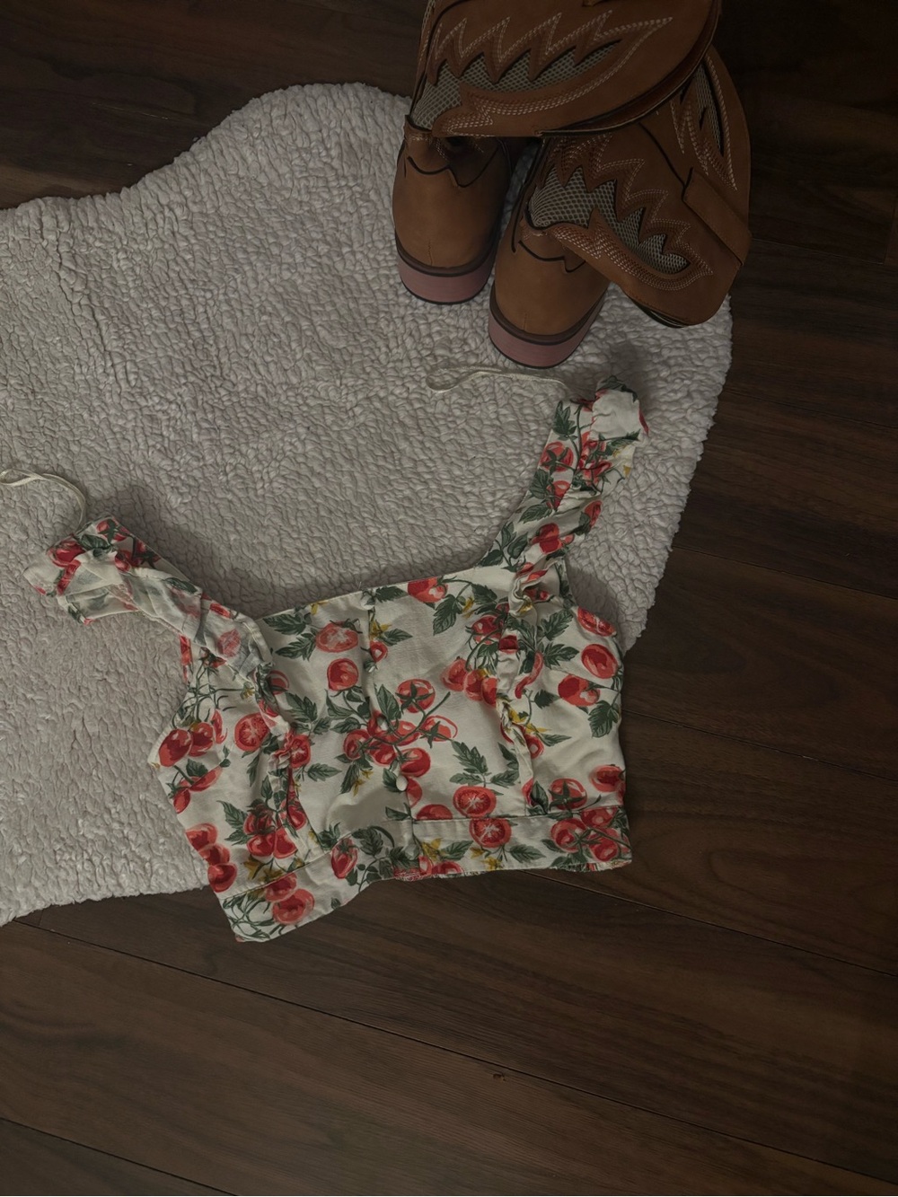 🌾Floral Tomatoe Print Crop Top - White/Red
